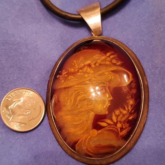 VINTAGE S.S BALTIC AMBER CAMEO NECKLACE - Picture 6 of 6